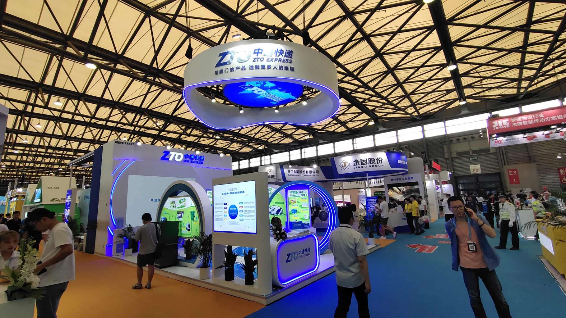 中通快递 ZTO EXPRESS36㎡三面开口木制特装展台 中通快递 ZTO EXPRESS36㎡三面开口木制特装展台